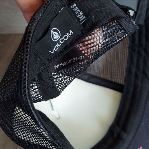 VOLCOM INTO PARADISE HAT - BLACK - Picture 6 of 6